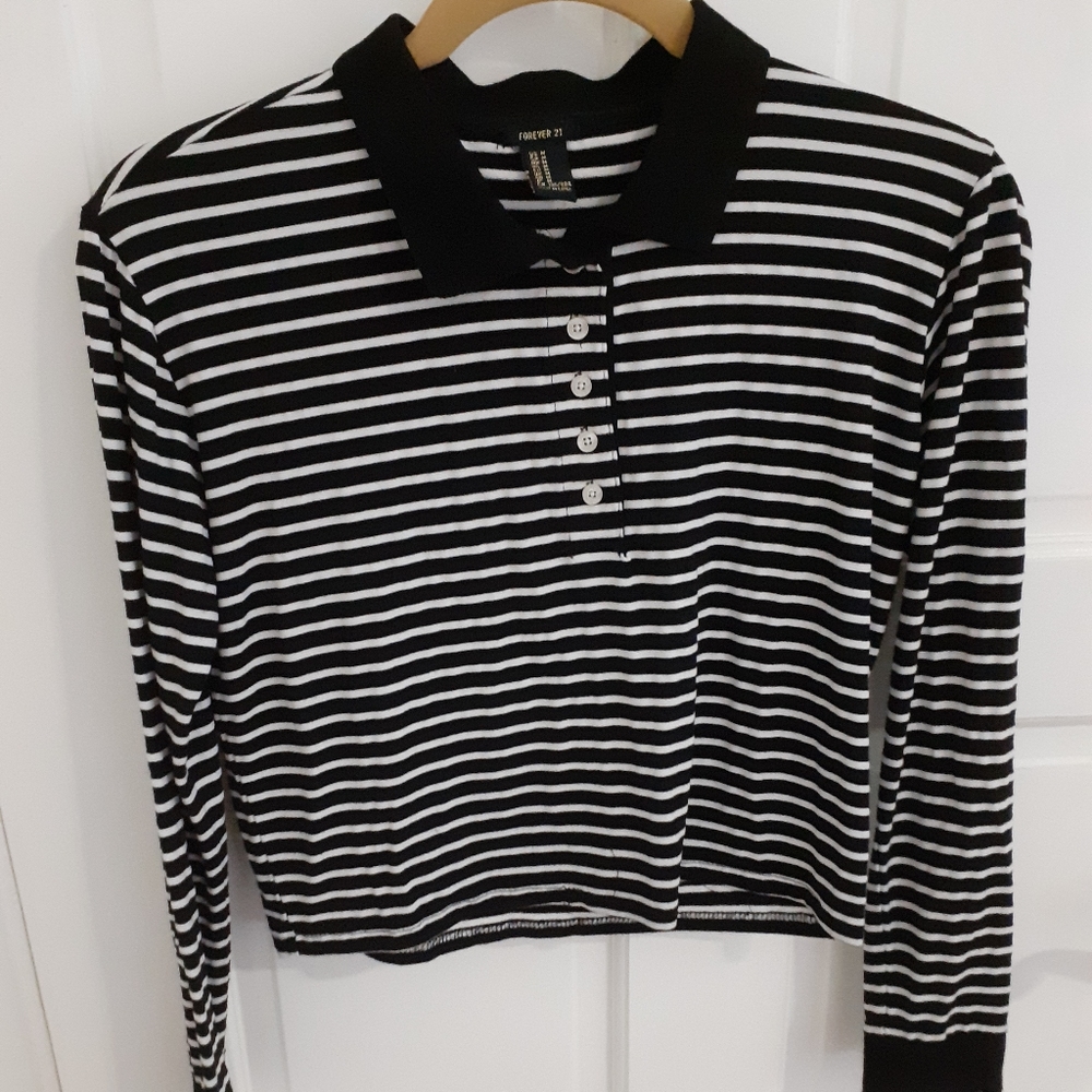 Forever 21 long sleeved crop top